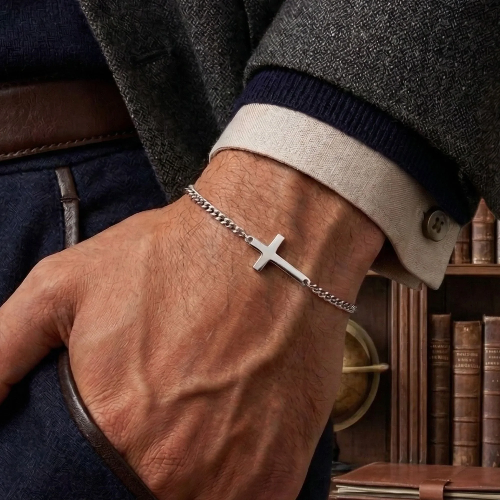 Silver Cross Bracelet Cuban Chain 3MM - Image 3