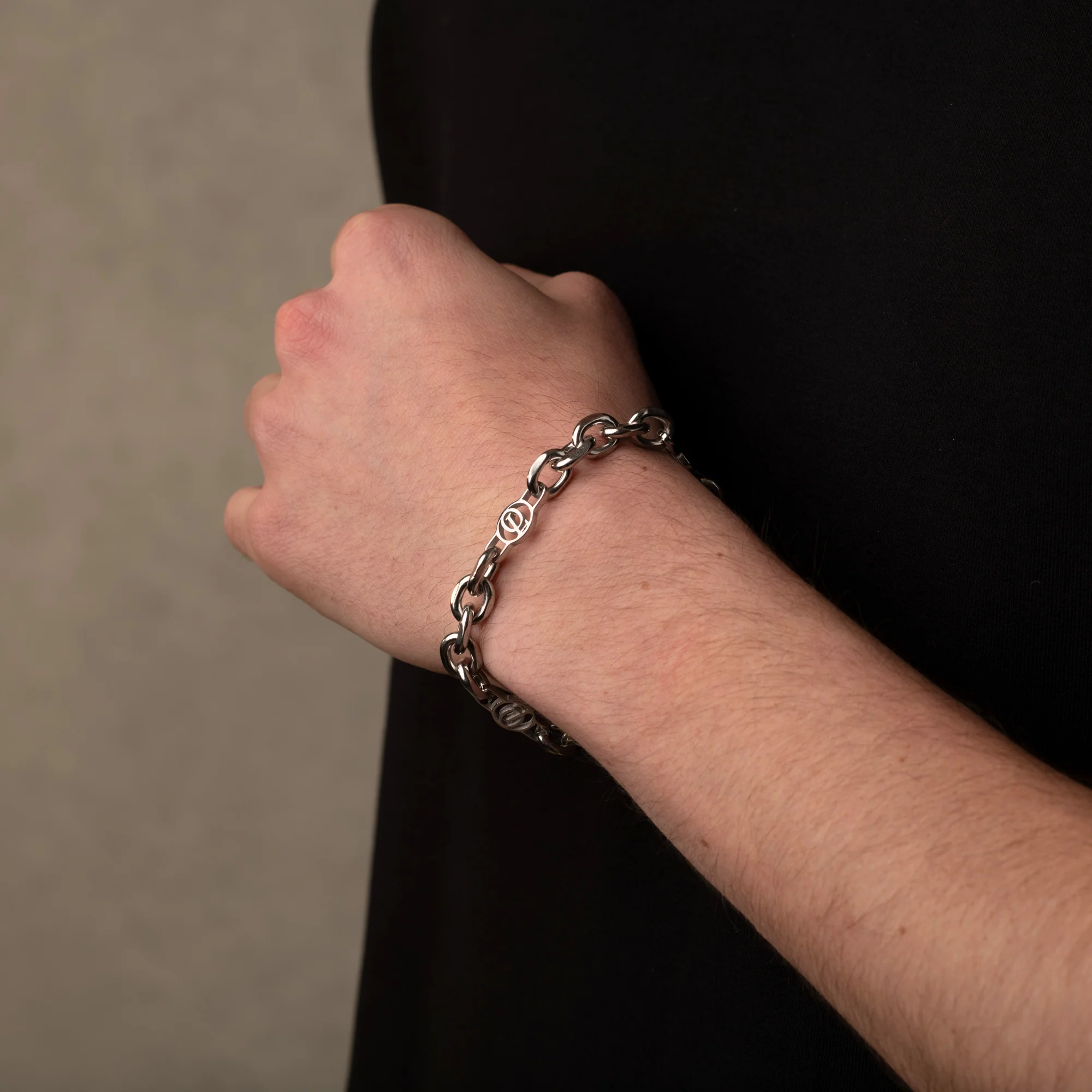 Silver Outrage London Link Bracelet - Image 5
