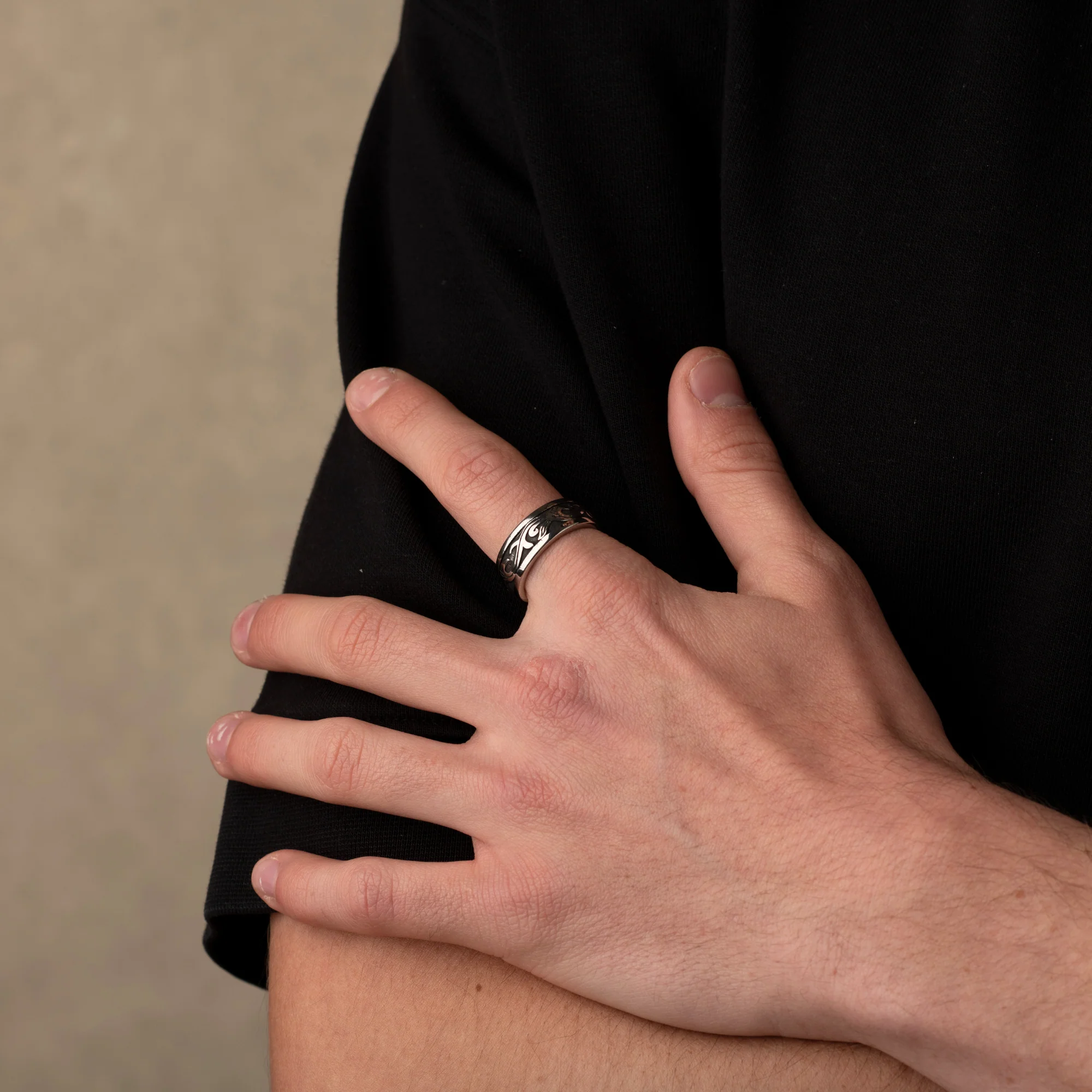 Silver Plant Band Ring - Image 3